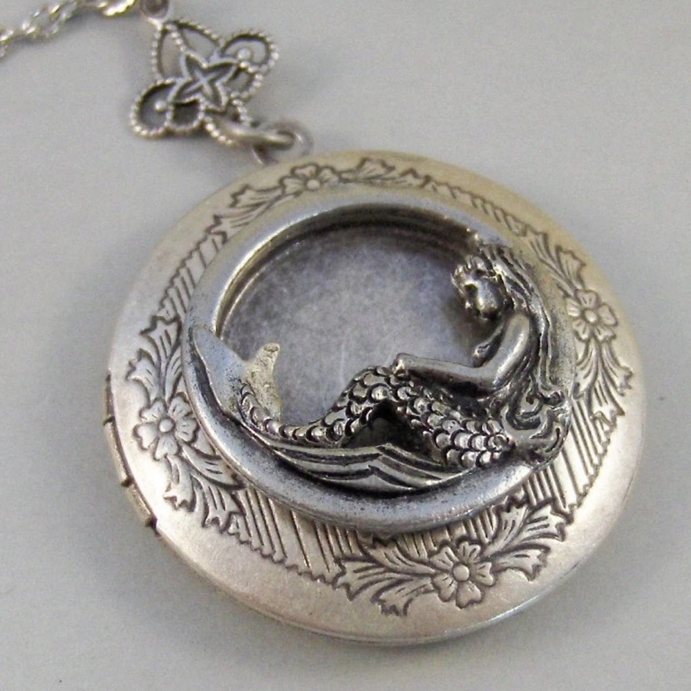Mermaid Locket. Mermaid Necklace. Vintage …